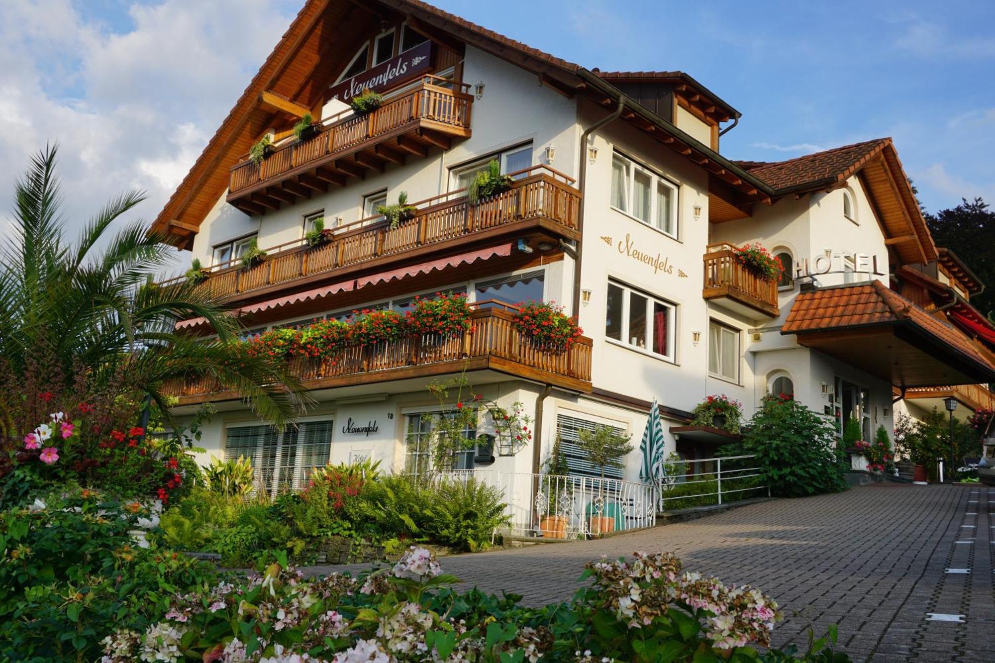 Hotel Neuenfels Баденвайлер Екстериор снимка